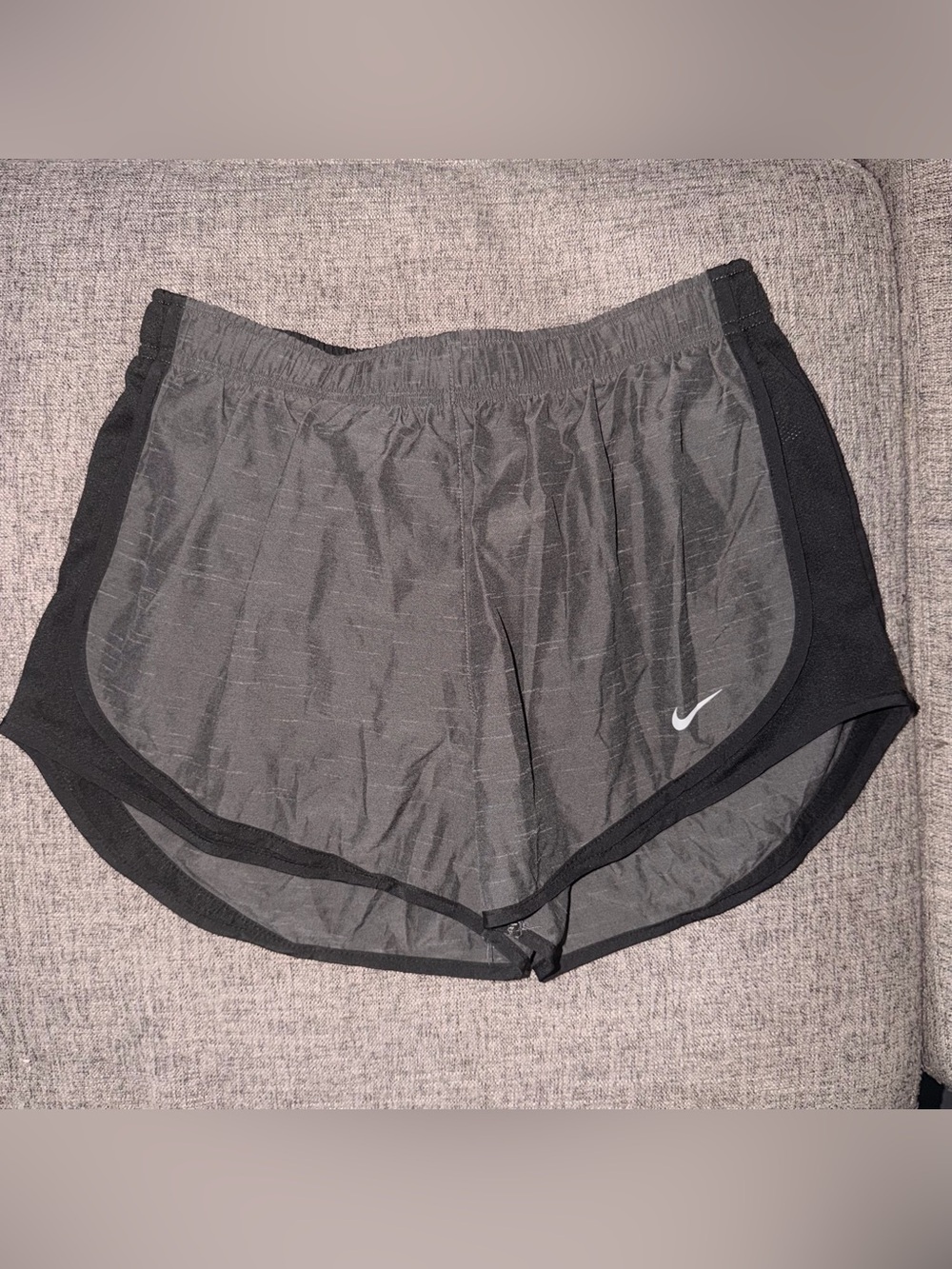 Nike Dri-FIT grey Athletic Shorts running size medium